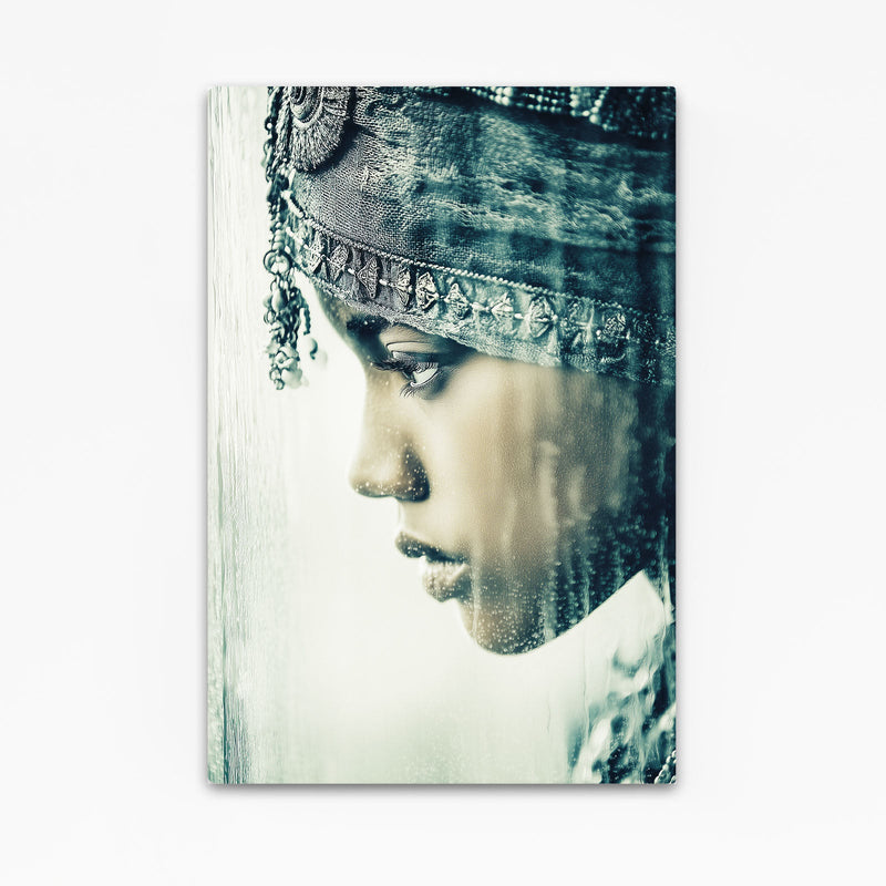 Regal Profile Black and White Photography – sculptural profile portrait in an ornate headdress